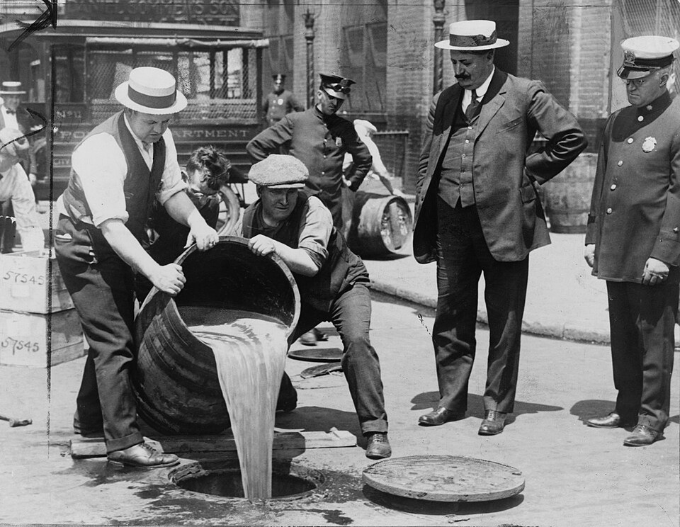 Alkoholvernichtung während der Prohibition