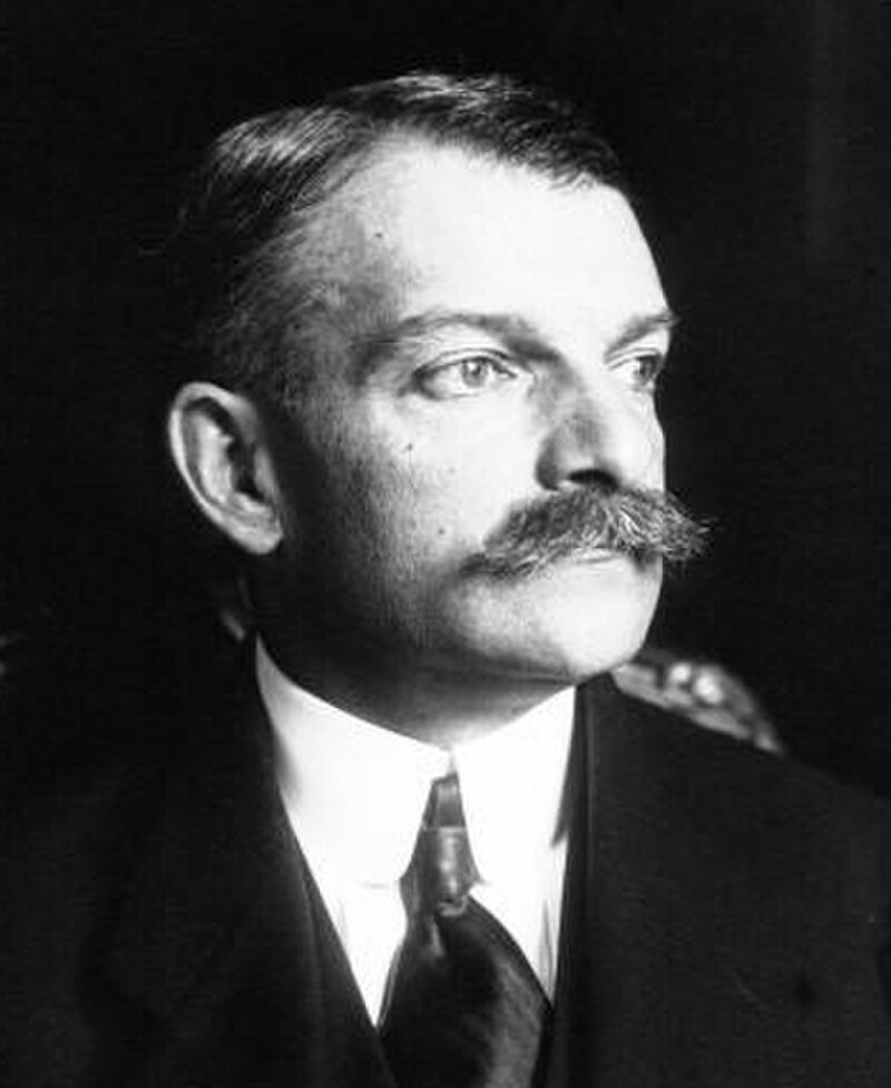 Raoul Péret, französischer Finanzminister